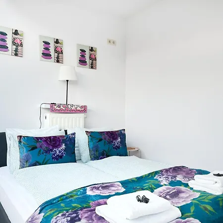 Przytulny Apartament Przy Dworcu I Galerii Krakowskiej, Krakow Centrum Exterior photo